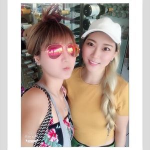 Meet your Posher, Angela